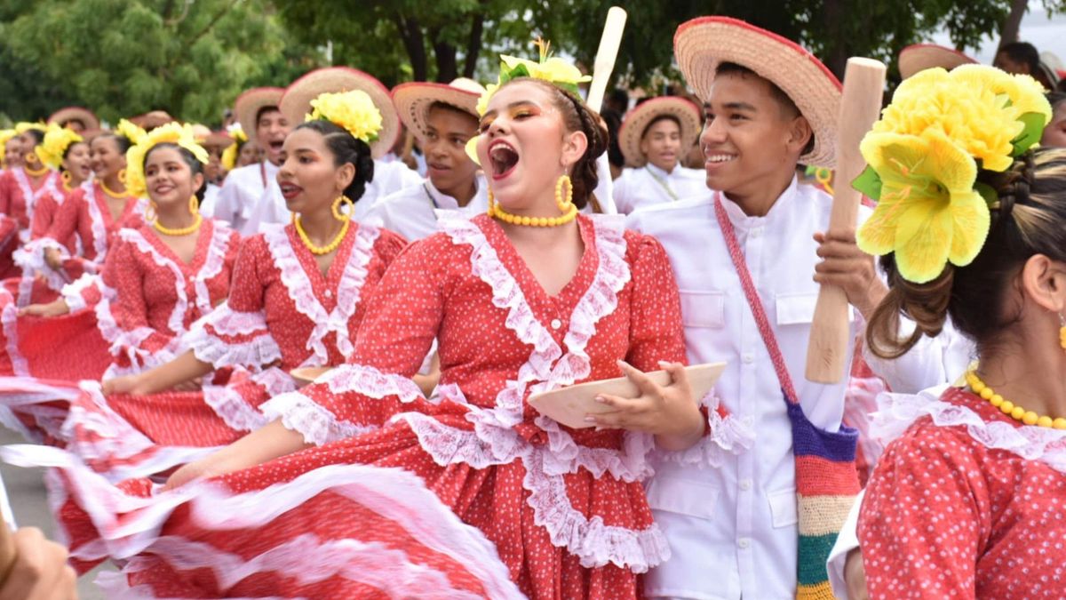 Desfile de piloneras en Valledupar