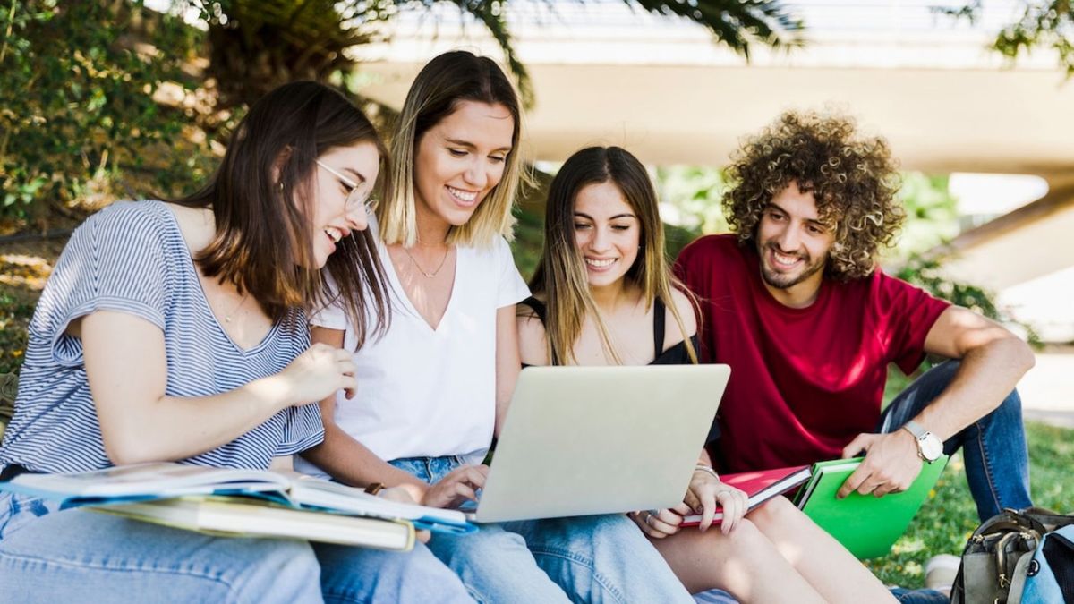 Alianza para estudiantes de Bucaramanga en el exterior