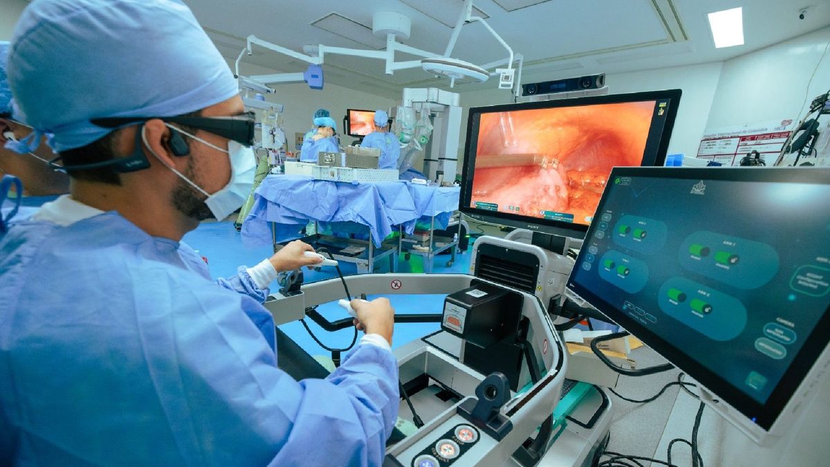 El Hospital Internacional de Colombia marcó un hito en la medicina del país al iniciar operaciones con el sistema quirúrgico robótico Mantra 3.
