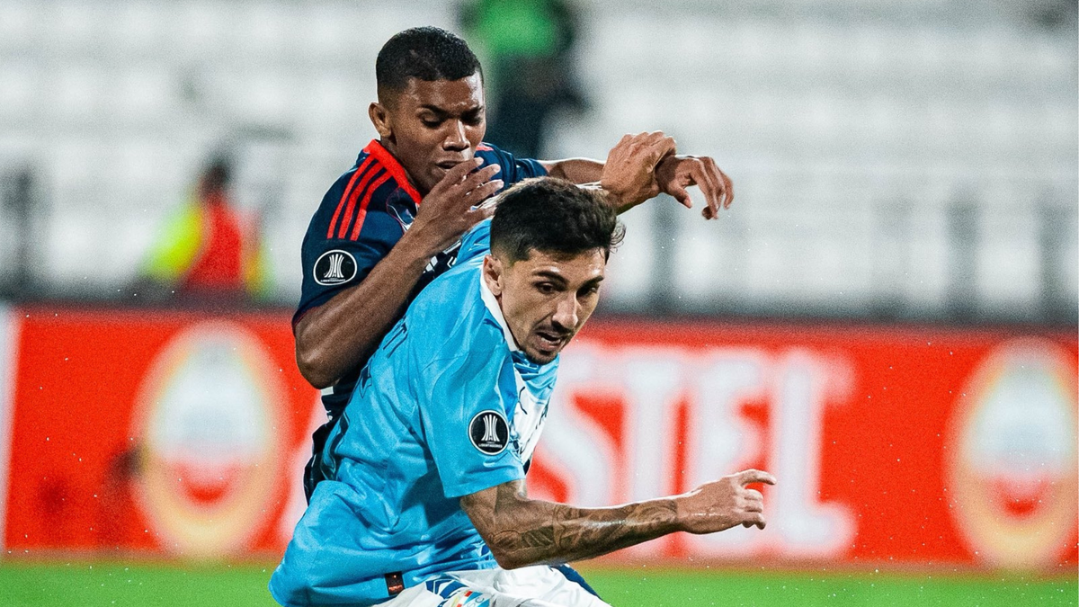 Acción del compromiso entre incas y barranquilleros en Copa Libertadores de América.