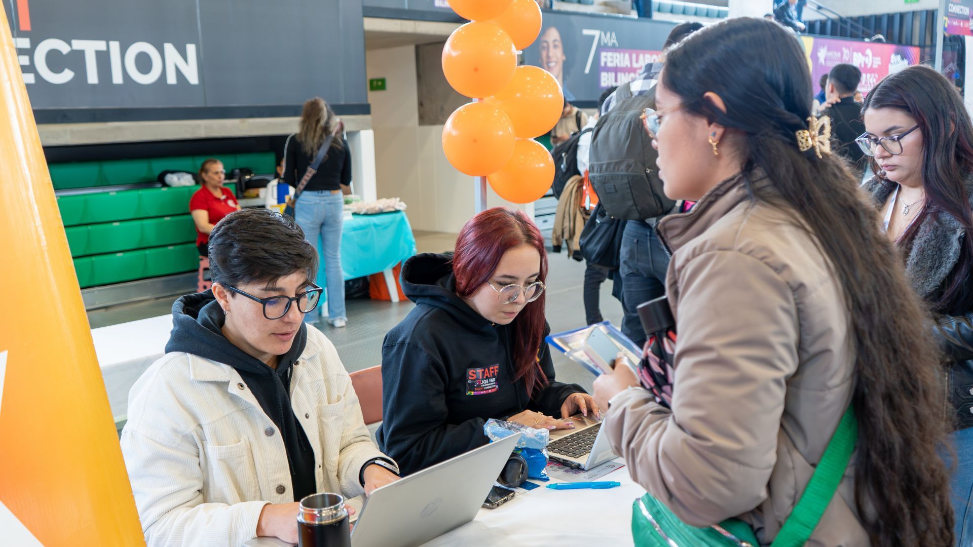 Feria laboral bilingüe en Bogotá 2026