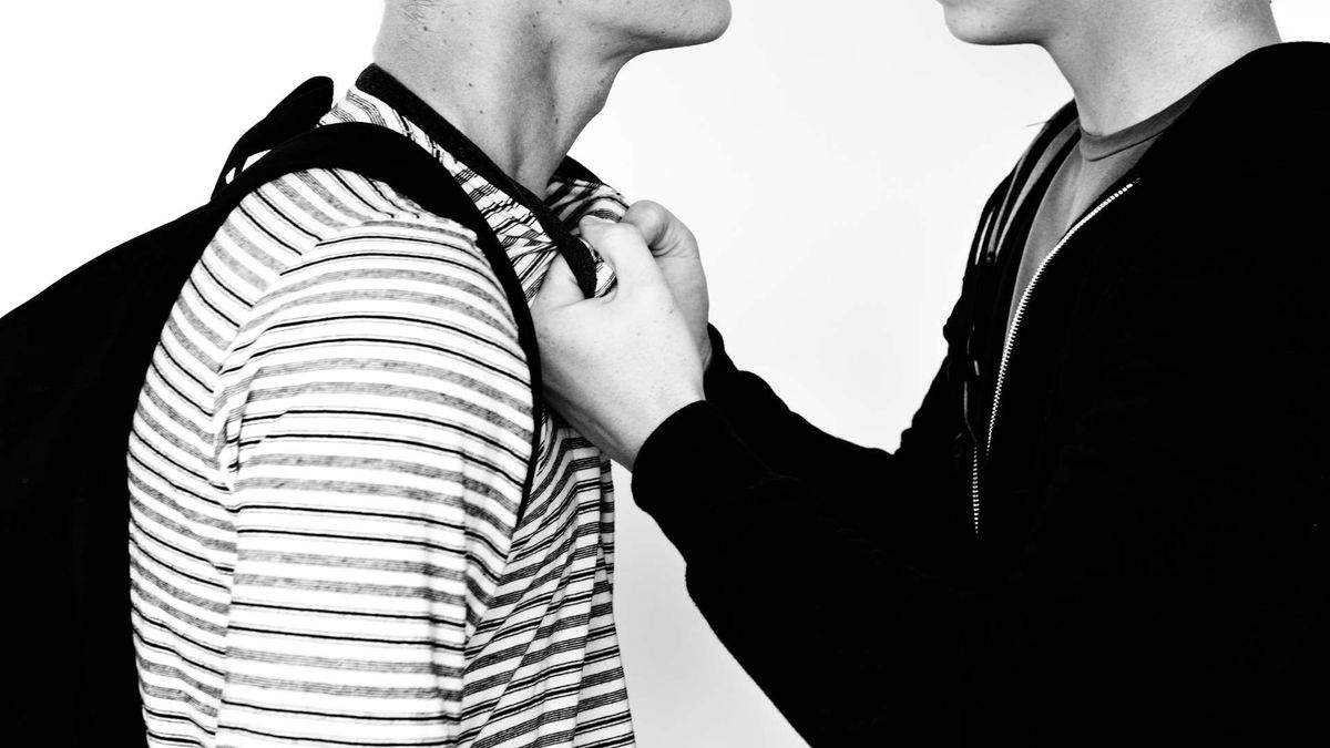 Pelea entre jóvenes