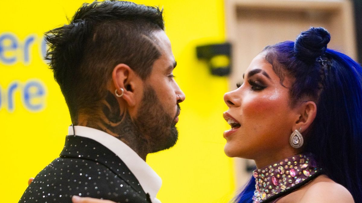 Tebi Bernal y Alexa Torrex en La casa de los famosos