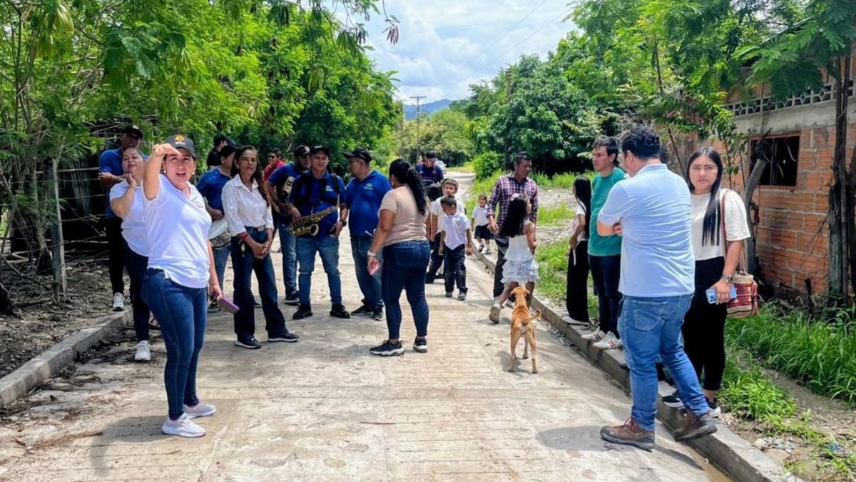 Acto de entrega de la nueva vía en Natagaima