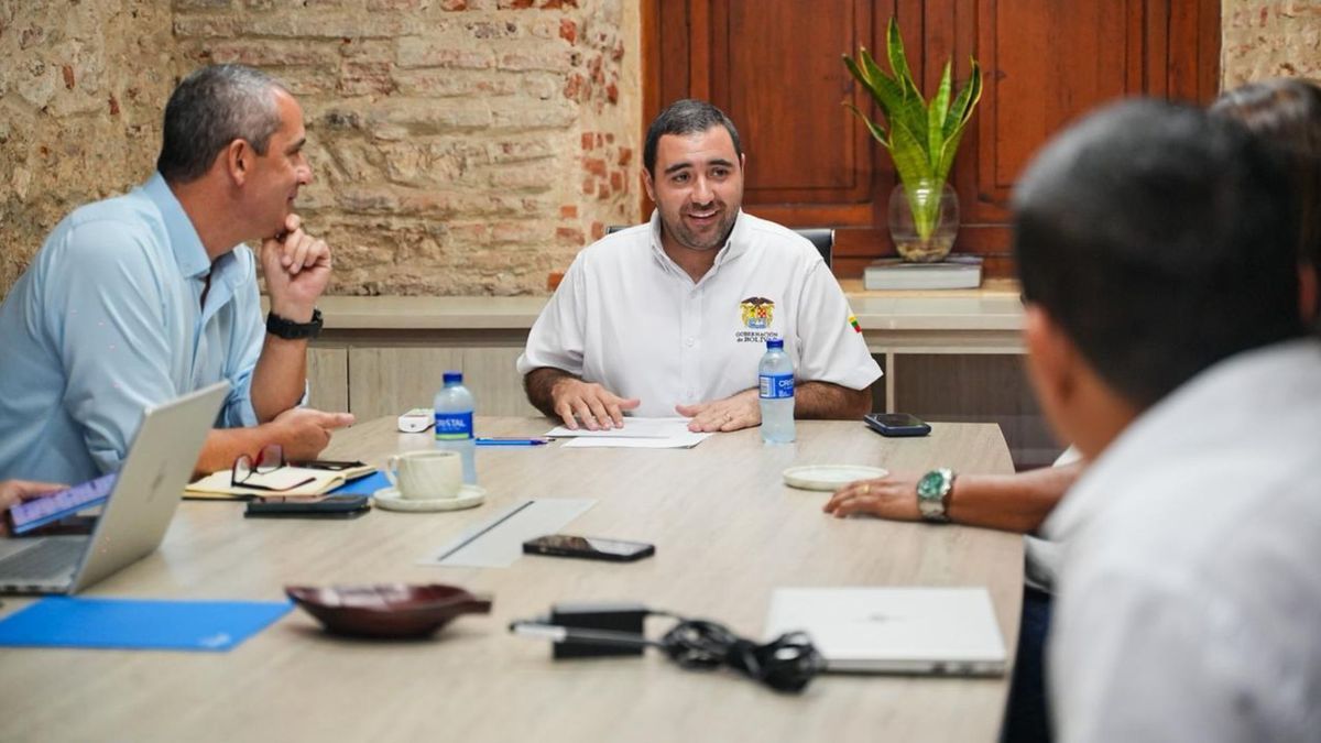 Gobernador de Bolívar, Yamil Arana, en mesa de trabajo con el gerente de Afinia, Ricardo Arango