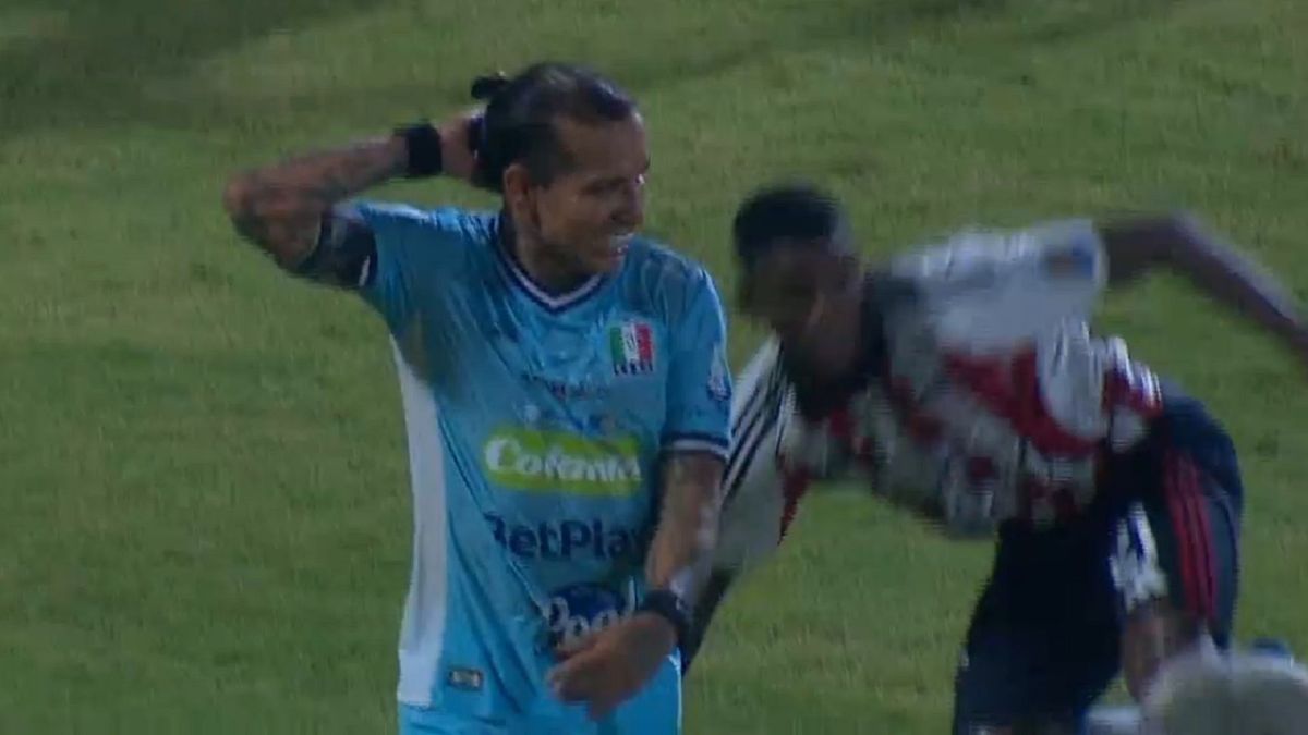 Dayro Moreno, tras desperdiciar penal contra Junior