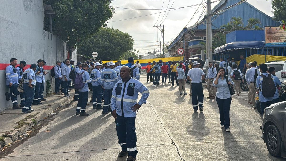 Trabajadores de Acuacar protestan en Cartagena