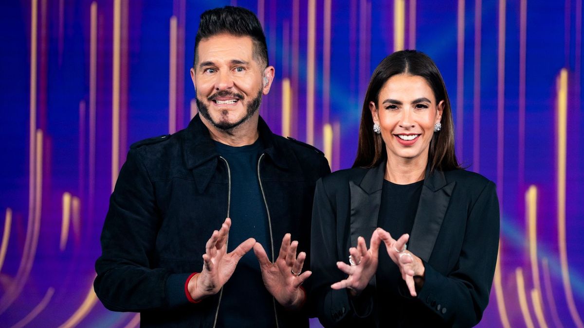 Marcelo Cezán y Carla Giraldo, presentadores de La casa de los famosos Colombia