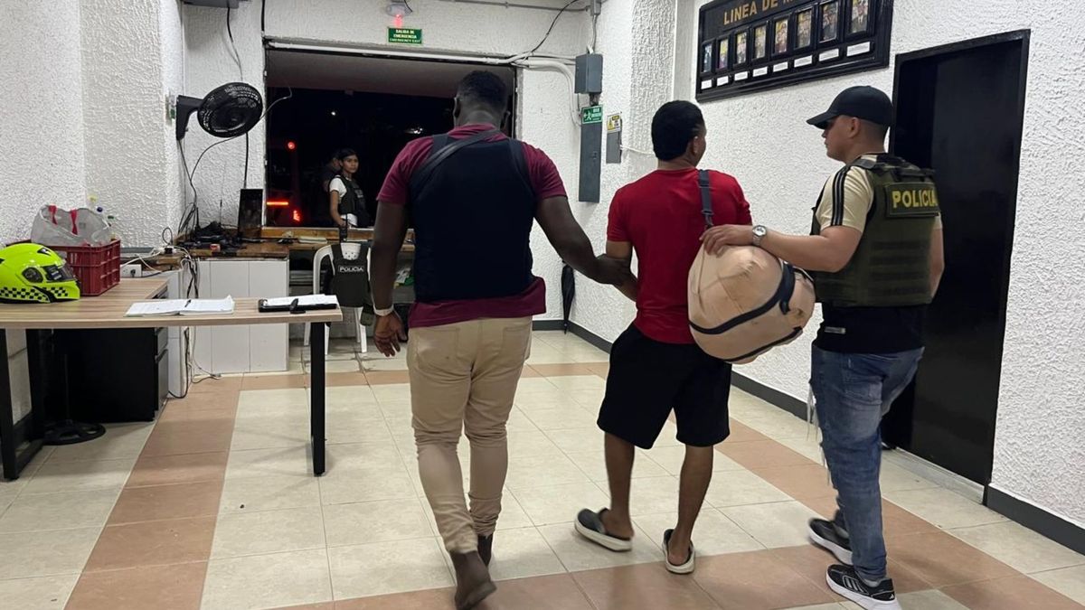 Gobernación de Antioquia e INPEC acuerdan descongestión de estaciones de Policía
