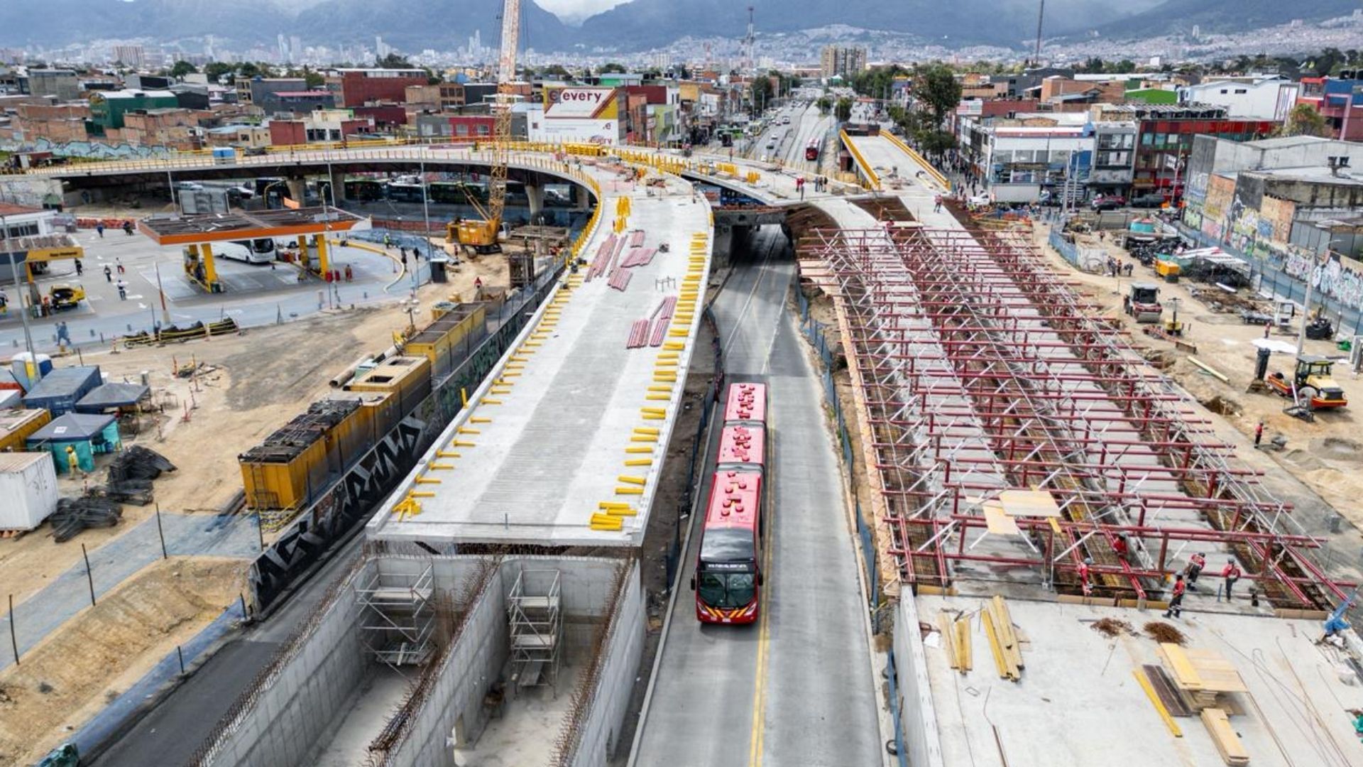 Avance obras puente Venecia Avenida 68 Bogotá julio 2026