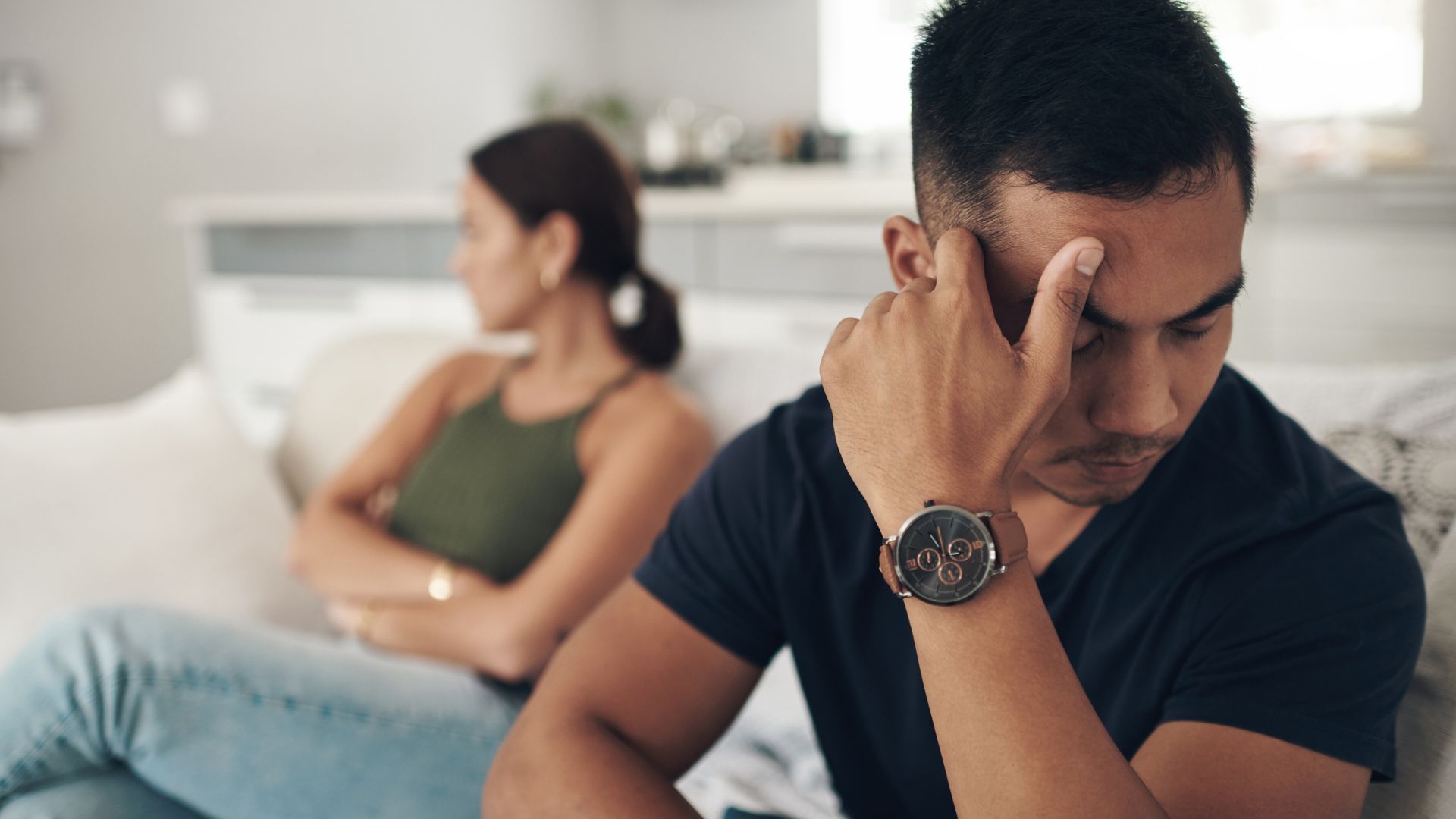 ¿Cómo manejar la tristeza después de la intimidad y cuándo buscar ayuda?