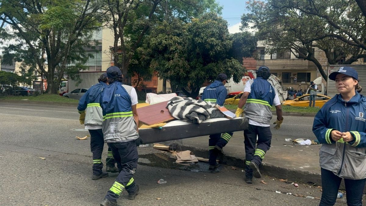 Desmonte de cambuches en Medellín