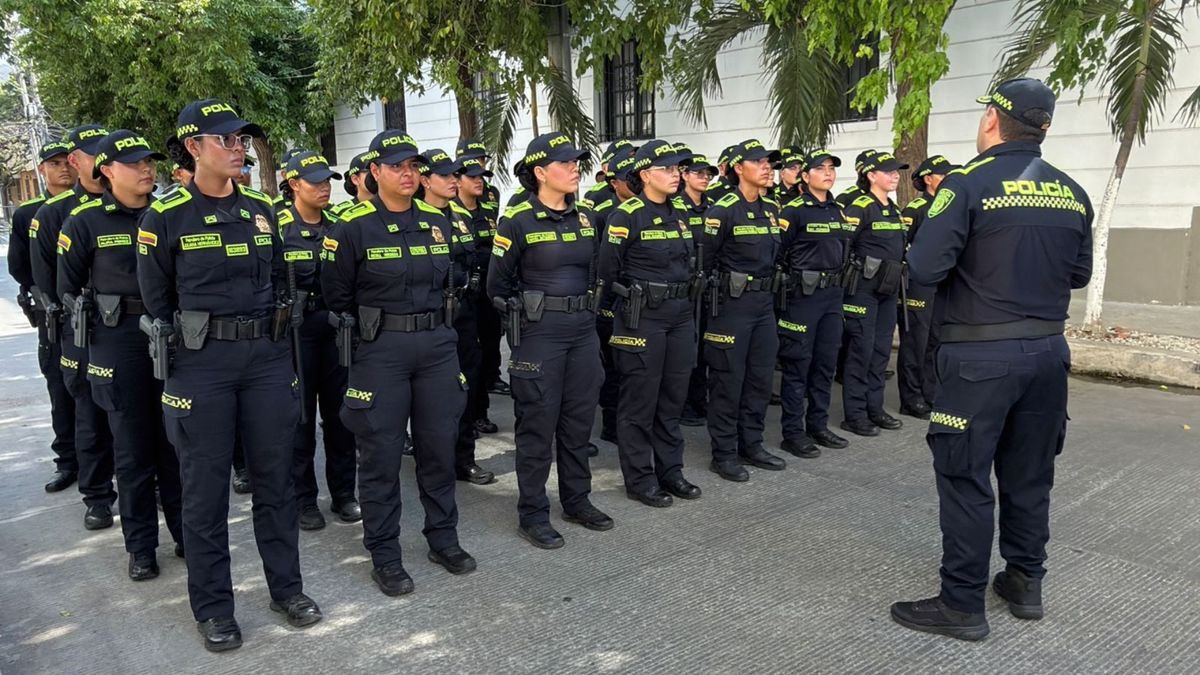 Policías en el Magdalena