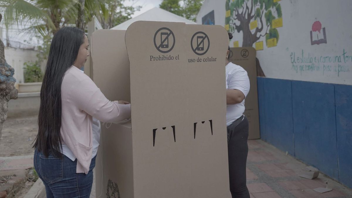Votaciones - elecciones Colombia - puesto de votación - 2026