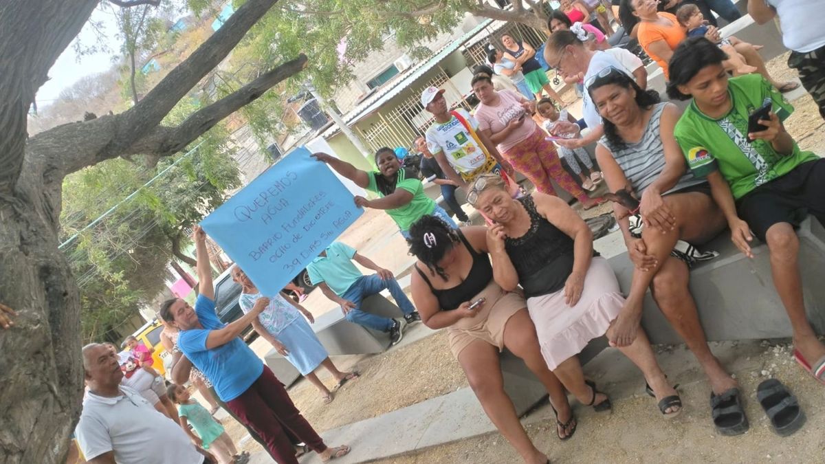 Samarios protestando por falta de agua y luz