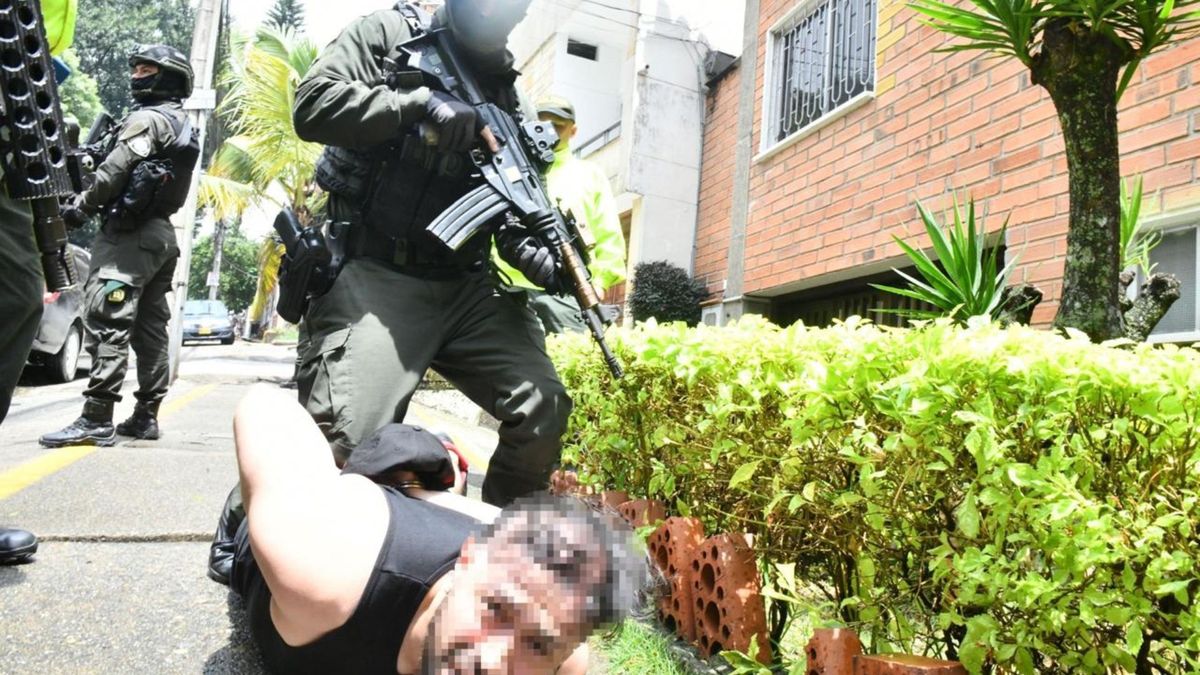 El falso influencer y productor musical estadounidense que traficaba armas en Medellín