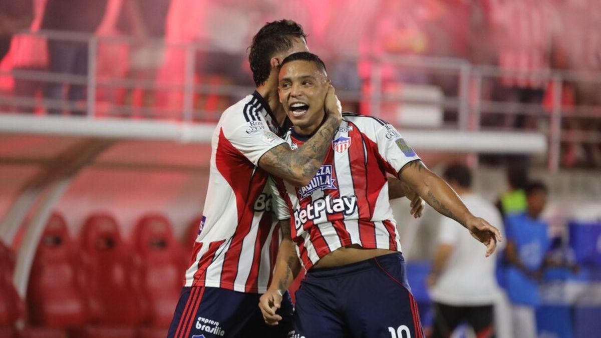Luis Fernando Muriel celebrando uno de sus goles en la final