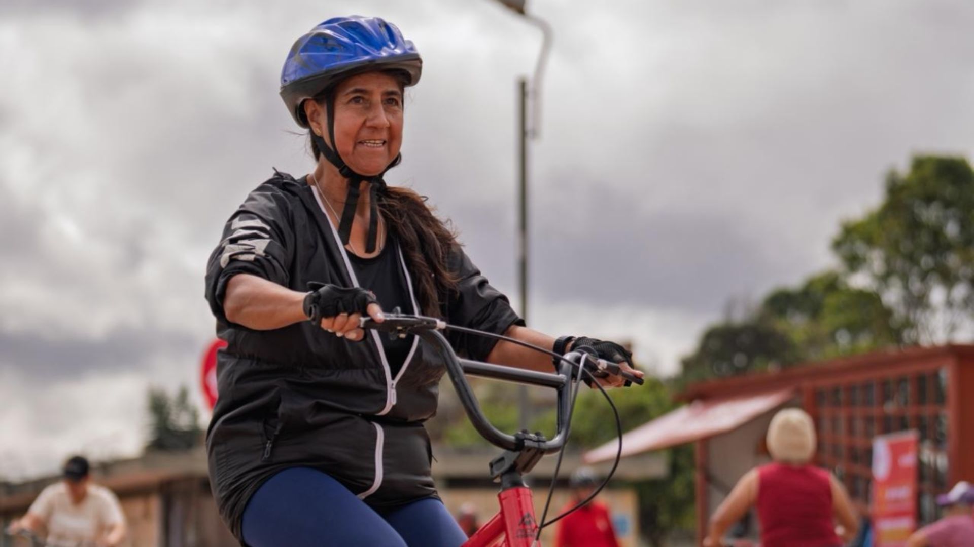 ¿Dónde aprender a montar bicicleta gratis en Bogotá?