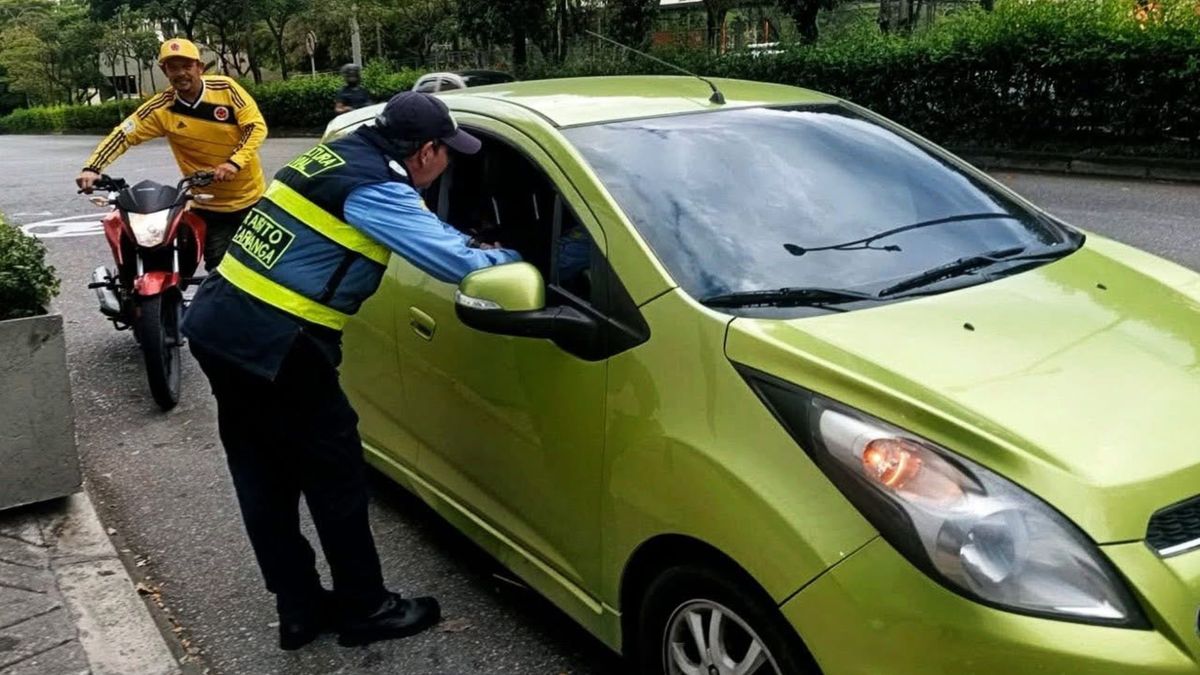 Agentes de tránsito Bucaramanga noticias pico y placa