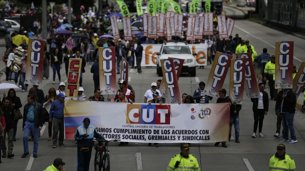 Ciudadanos manifestándose en las calles