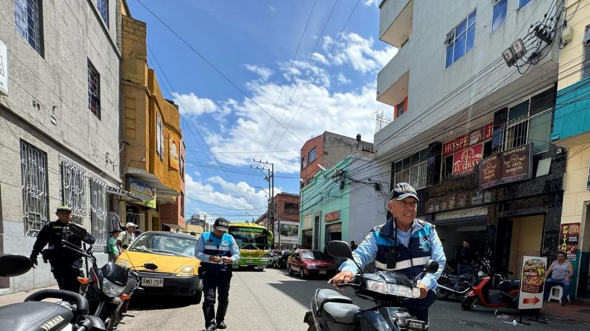Agentes de tránsito en Bucaramanga