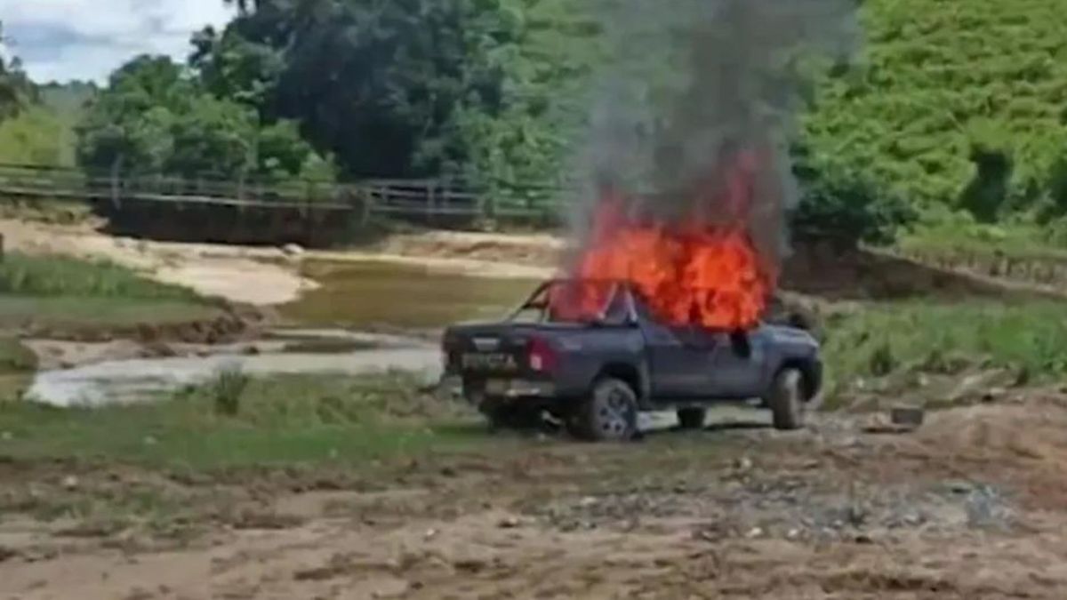 Camioneta donde se movilizaban cuatro personas secuestradas.