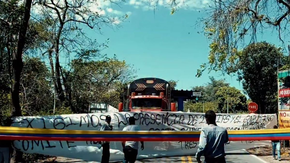 Protestas en la vía Bucaramanga - Bogotá Ruta 45A