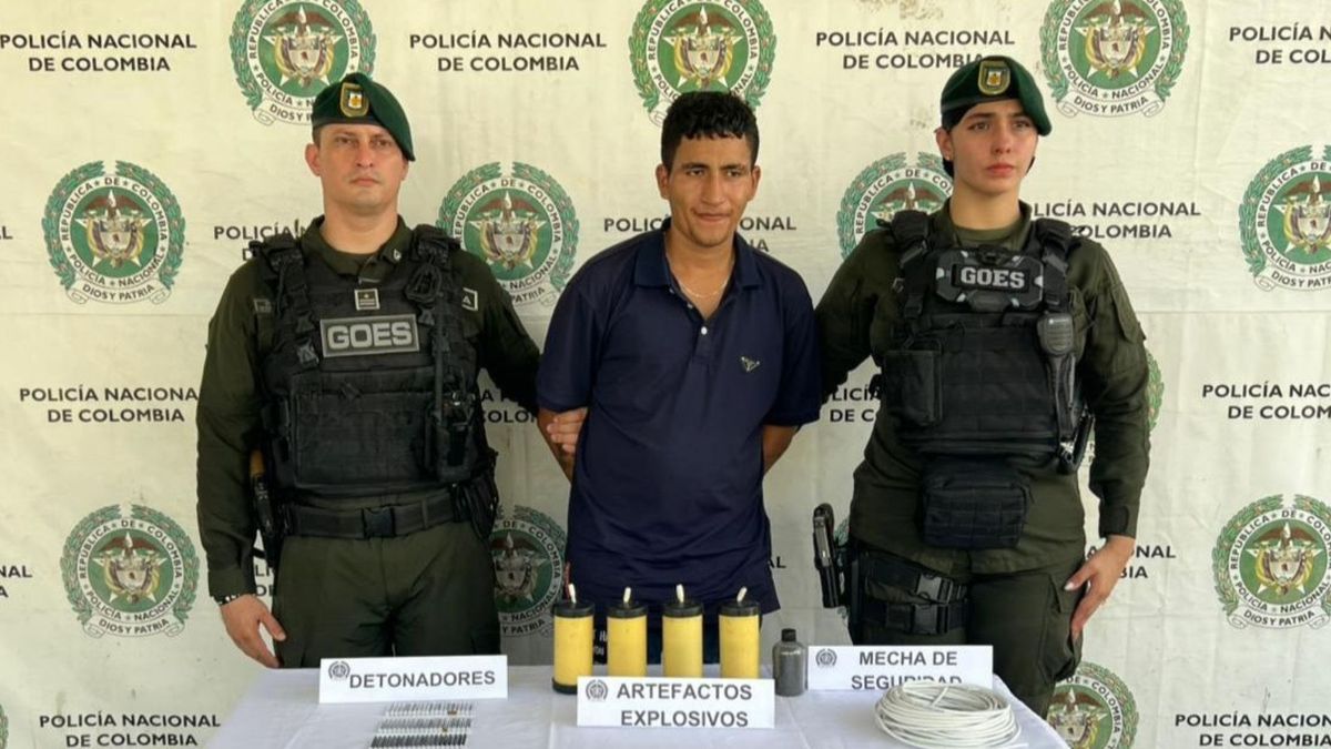 Capturan a presunto integrante de “Los de la M” con explosivos en Barrancabermeja.