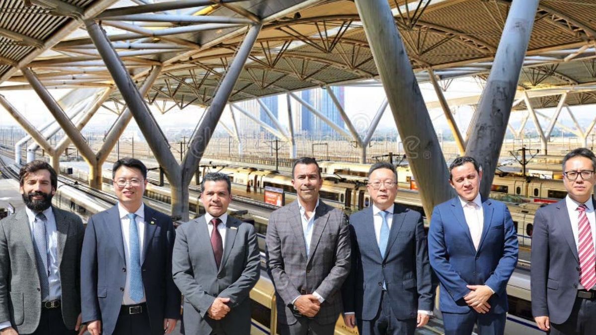 Jorge Rey confirma fecha de llegada de trenes RegioTram