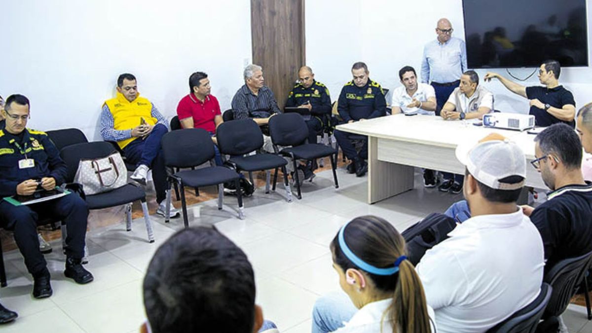 Reunión funcionarios de Santa Marta