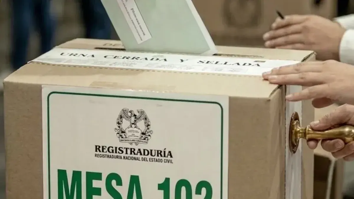 Caja de votación dispuesta en uno de los puestos habilitados para la jornada electoral en Antioquia