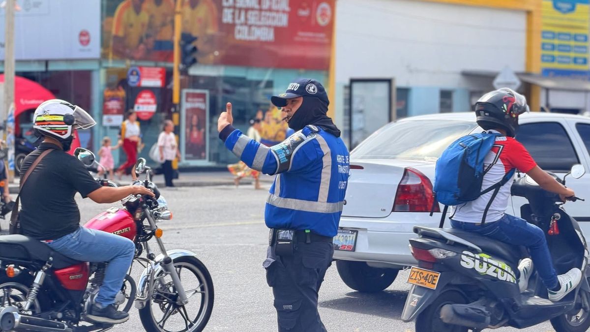 Movilidad Cúcuta pico y placa y placa agente de tránsito