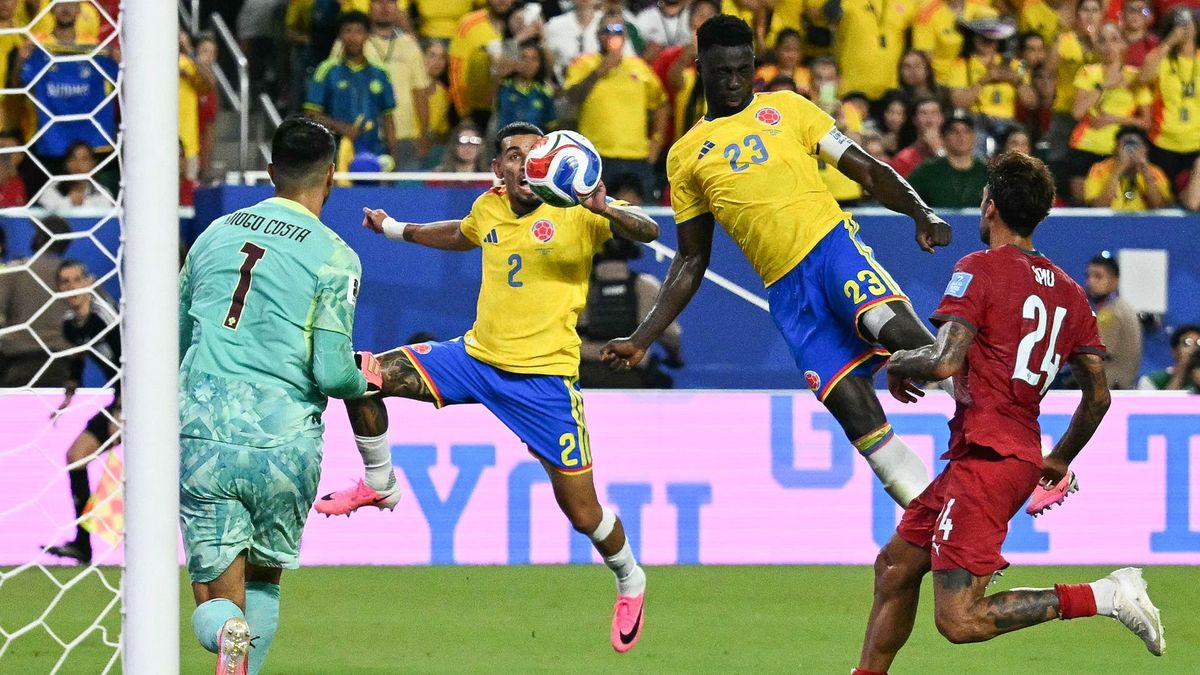 Gol anulado Colombia Portugal