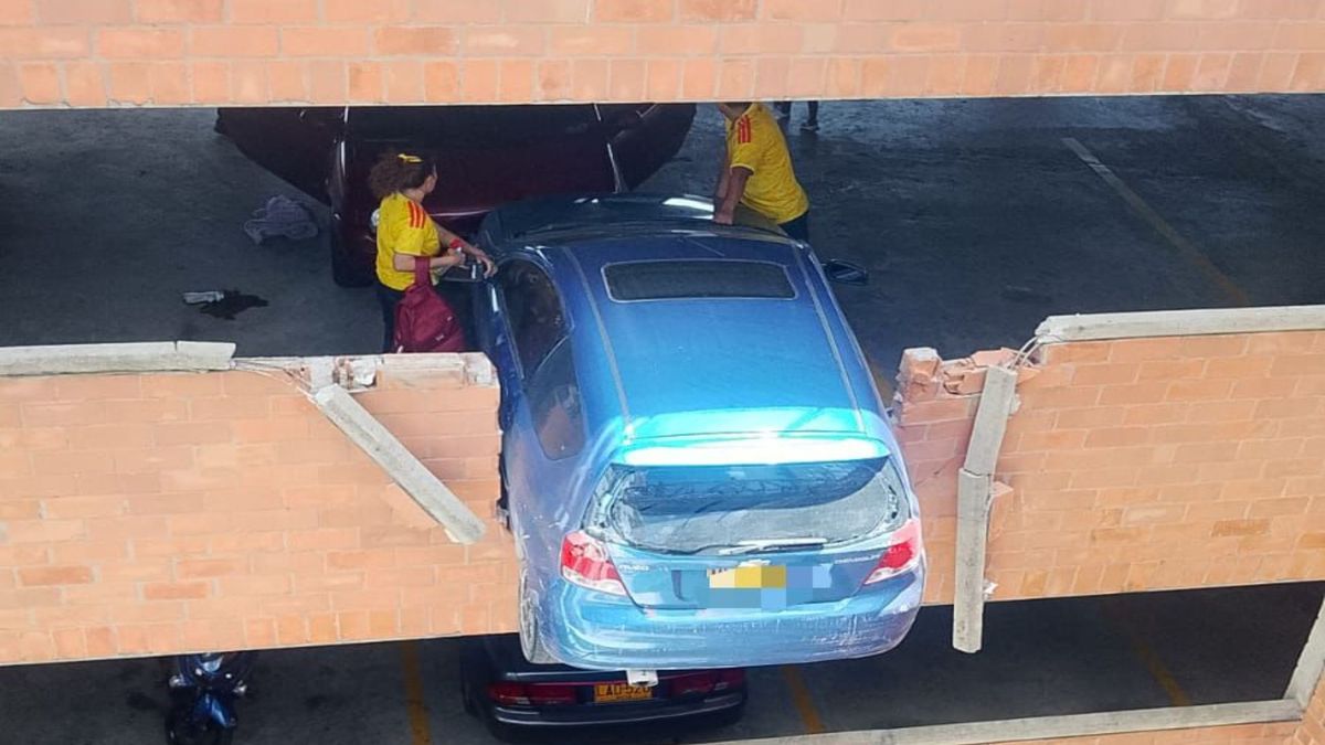 Vehiculo casi se va al vacío en Rionegro