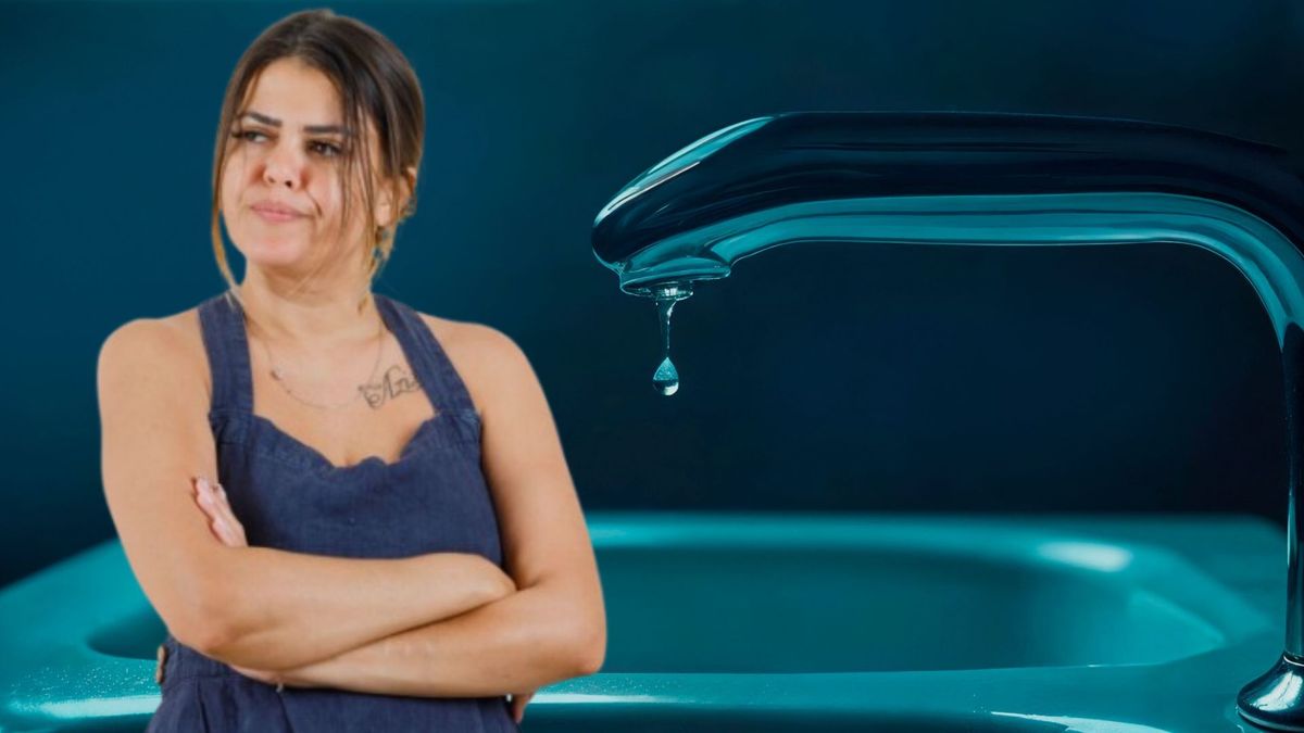 Llave sin agua - mujer molesta