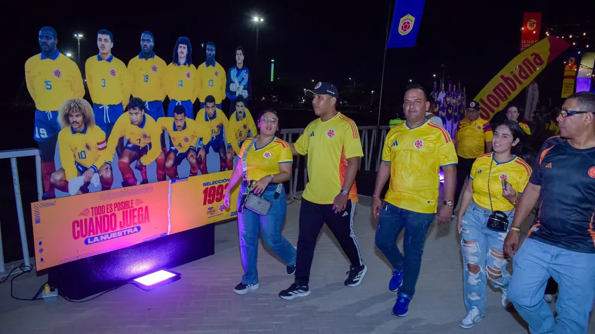 Asistentes a una FanZone de la selección Colombia en Barranquilla.