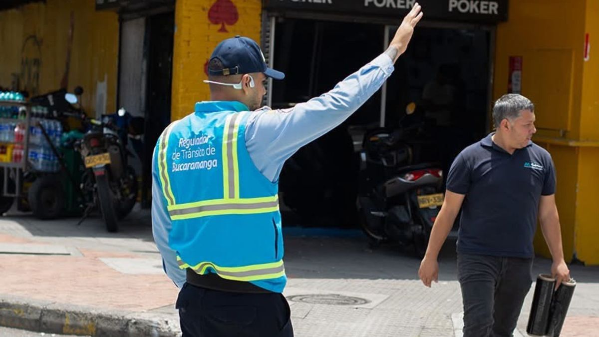 Regulador tránsito Bucaramanga