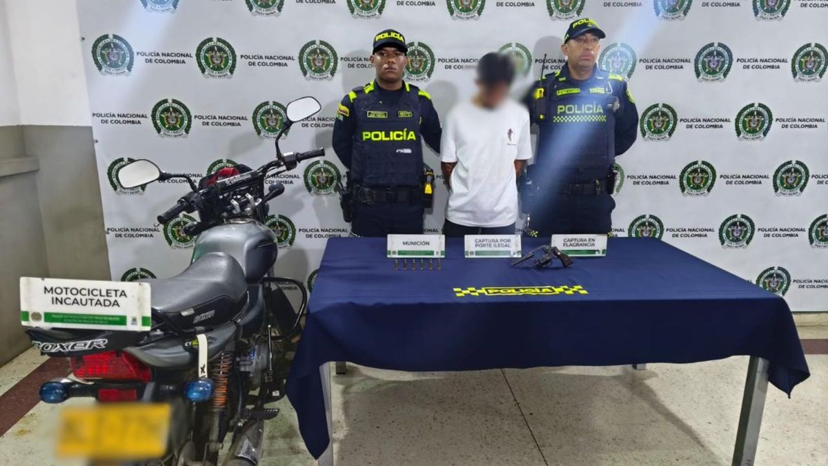 Golpe a la delincuencia en Bello: Dos capturados y tres armas de fuego