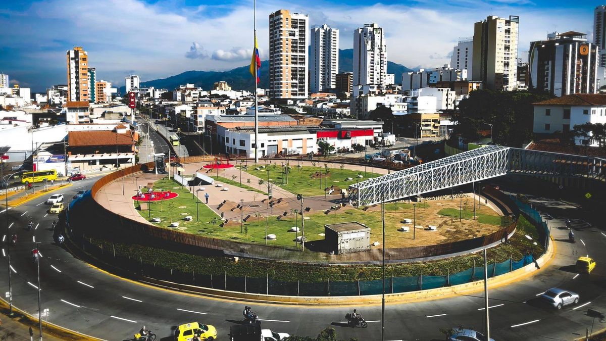 Mesón de los Búcaros, occidente de Bucaramanga, con sus zonas residenciales y comerciales.