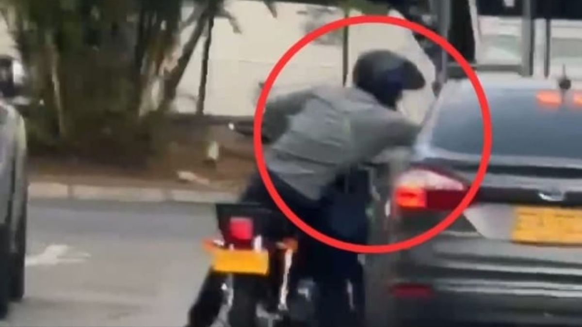 Uno de los tres fleteros capturados por parte de la policía en Medellín