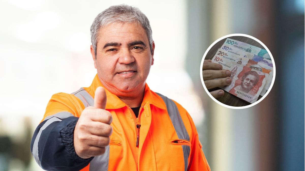 Trabajador y billetes colombianos