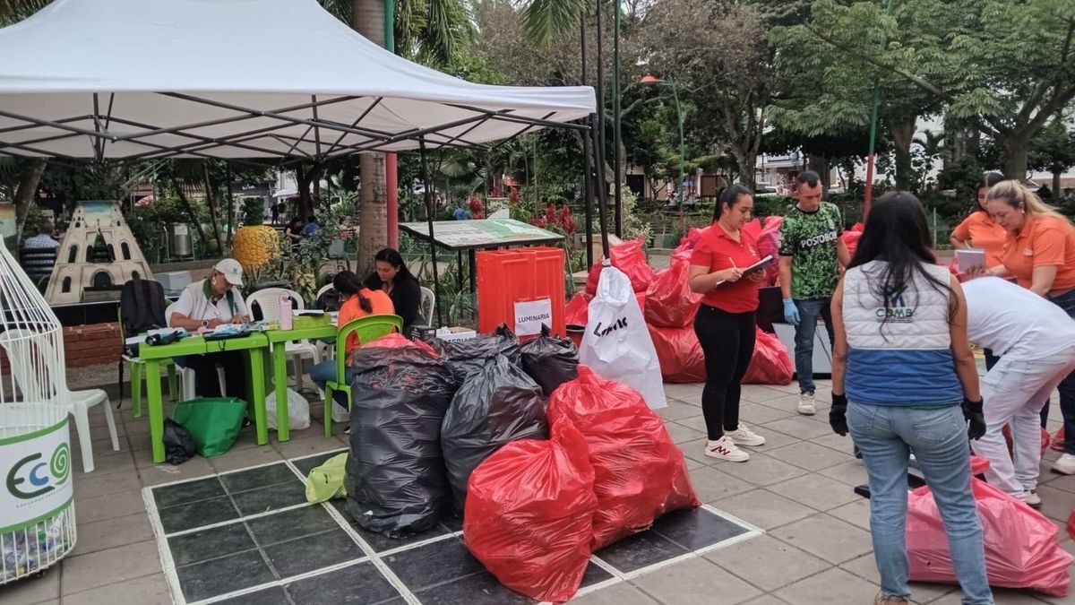 Recolección de residuos posconsumo en Santander