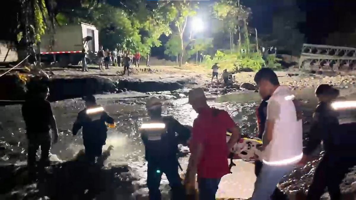 Pacientes de Hospital de Cubará (Boyacá) deben atravesar caño tras caída de puente