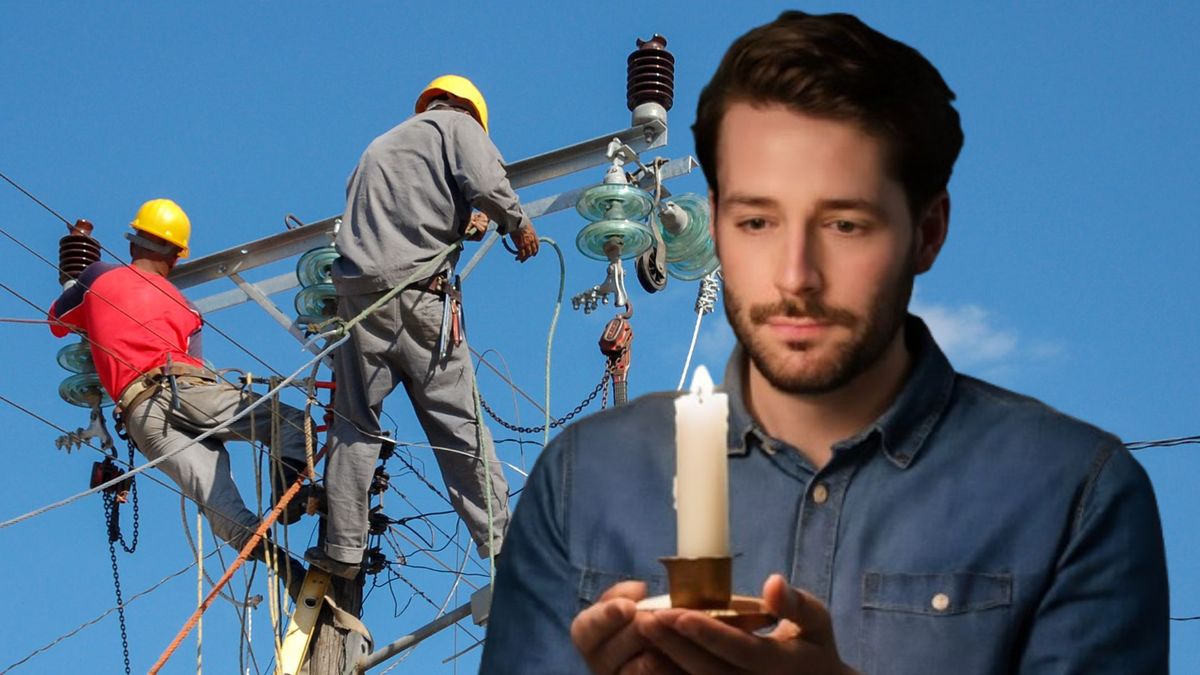 Técnicos de luz - hombre con una vela