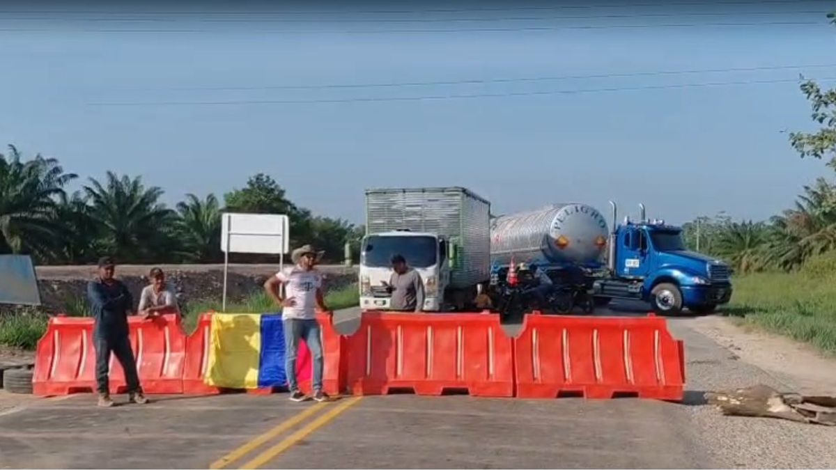 Bloqueo en la Troncal del Magdalena en jurisdicción de Rionegro