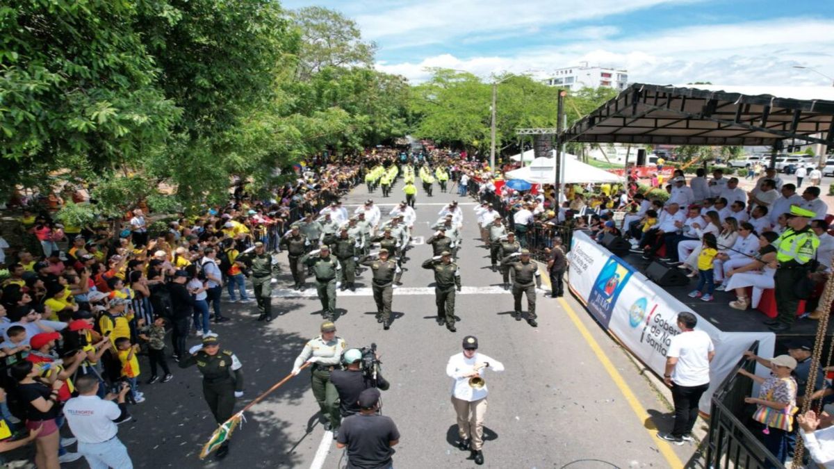 Desfile militar del 20 de Julio en Cúcuta