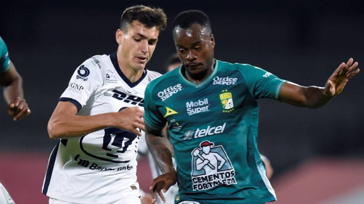 Stiven Barreiro jugando con el León de México