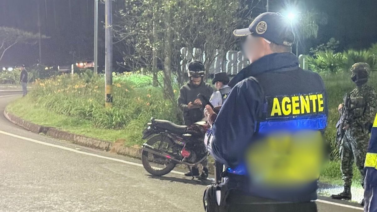 Agentes de tránsito en Dosquebradas