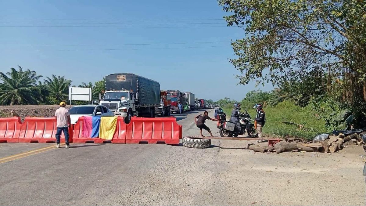 Comunidades del Bajo Rionegro levantan el bloqueo y reabren la vía La Lizama–San Alberto tras acuerdos con las autoridades.