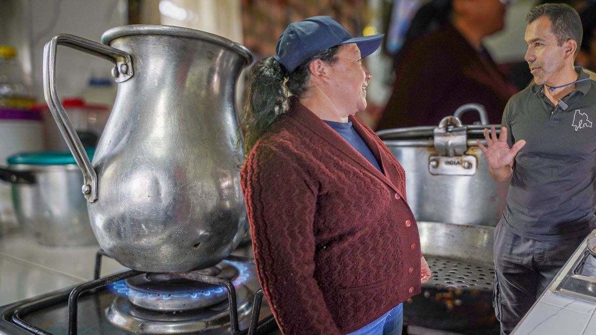 Jorge Rey entrega megaobra de gas en Cundinamarca